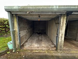 Photo 1- click for photo gallery